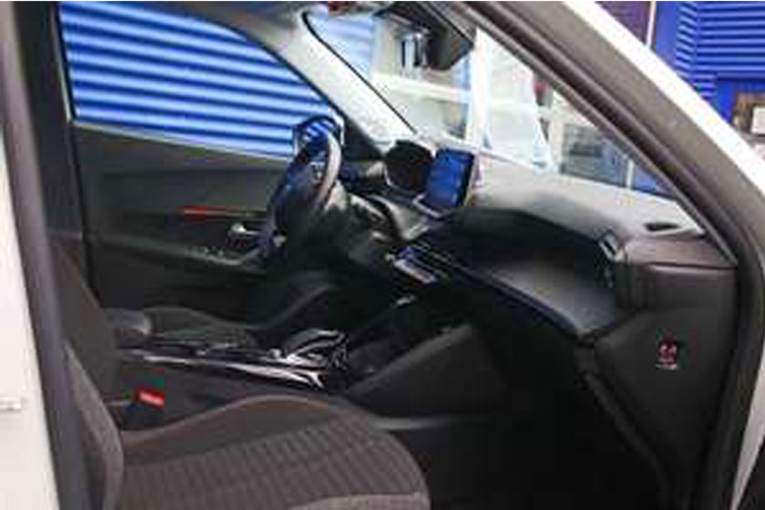 Peugeot e-2008 Active